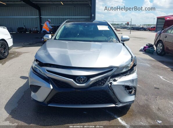 4T1BZ1HK5KU025350 2019 TOYOTA CAMRY Silver Widok zestawu wskaźników
