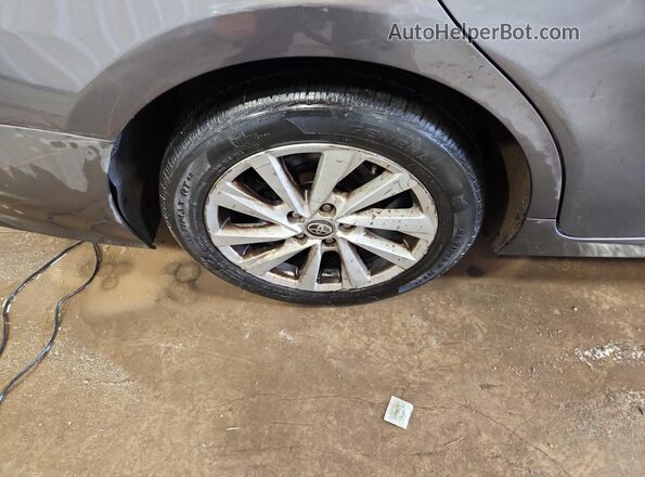 4T1C11AK2MU567448 2021 TOYOTA CAMRY Gray 