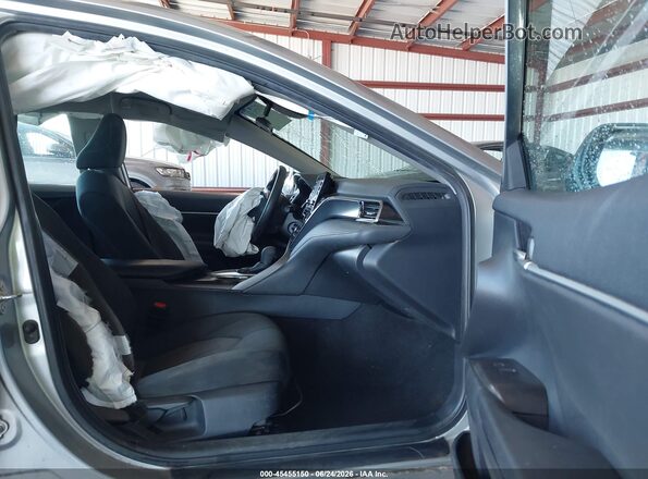 4T1C11AK2PU781893 2023 TOYOTA CAMRY Silver Vista interior delantera