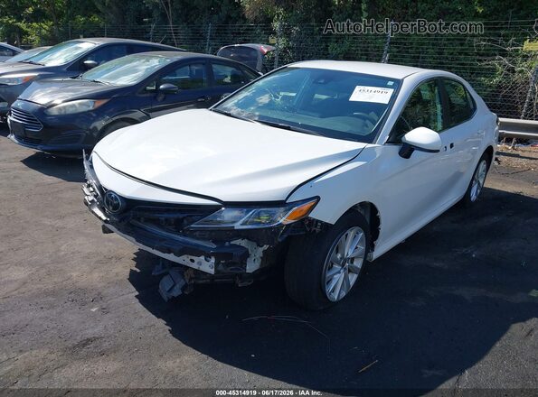4T1C11AK3RU862968 2024 TOYOTA CAMRY White Przód lewy