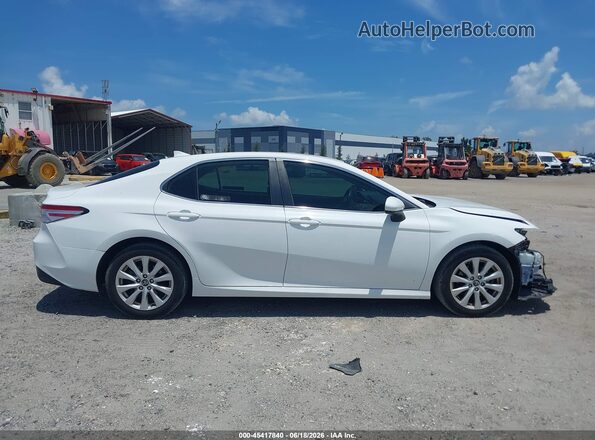 4T1C11AK9LU888157 2020 TOYOTA CAMRY White უკანა სალონის ხედი