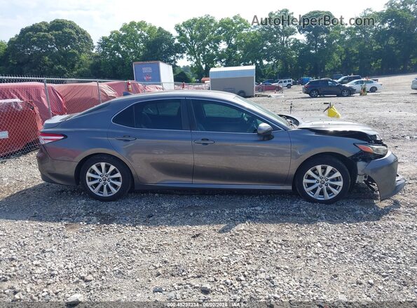 4T1C11AK9LU924476 2020 TOYOTA CAMRY Gray Вид задньої частини салону