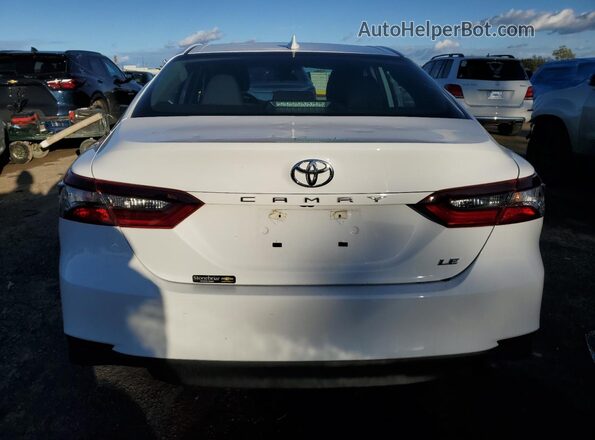 4T1C11AK9RU861663 2024 TOYOTA CAMRY Белый Вид сзади