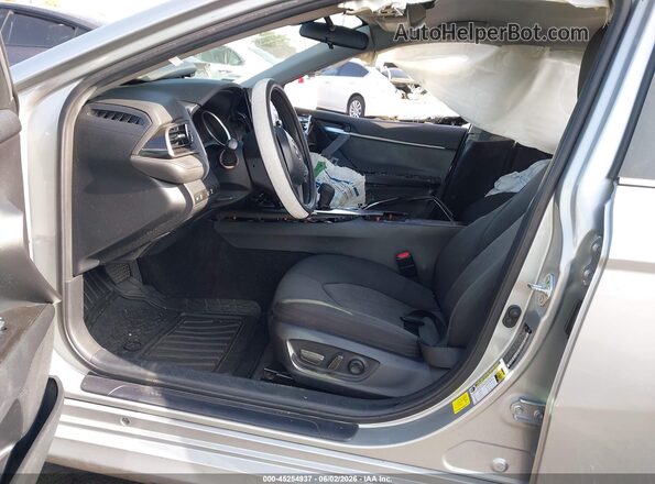 4T1C11AKXRU226063 2024 TOYOTA CAMRY Silver Front interior view