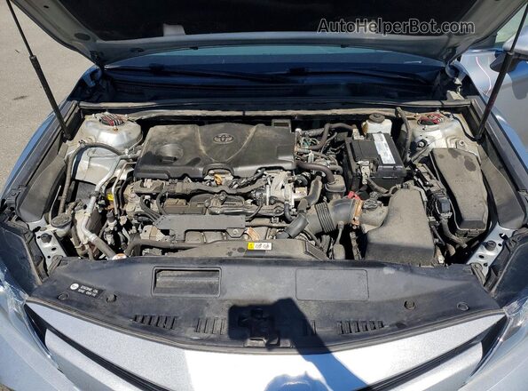 4T1C11BK2LU001903 2020 TOYOTA CAMRY Silver Widok wnętrza z tyłu