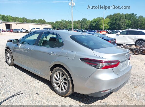 4T1C11BK5MU021046 2021 TOYOTA CAMRY Silver Rear left