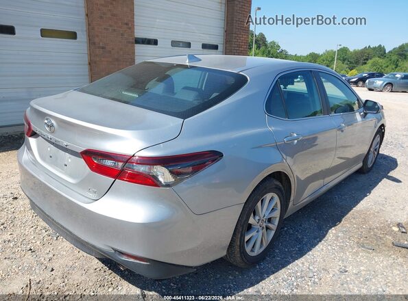 4T1C11BK5MU021046 2021 TOYOTA CAMRY Silver Rear right
