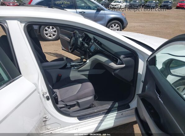 4T1C11BK9LU016740 2020 TOYOTA CAMRY White Սալոնի դիմացի տեսք