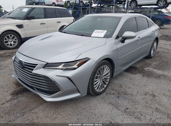 4T1C21FB3LU016112 2020 TOYOTA AVALON HYBRID Silver წინა მარცხენა ხედი სამი მეოთხედიდან