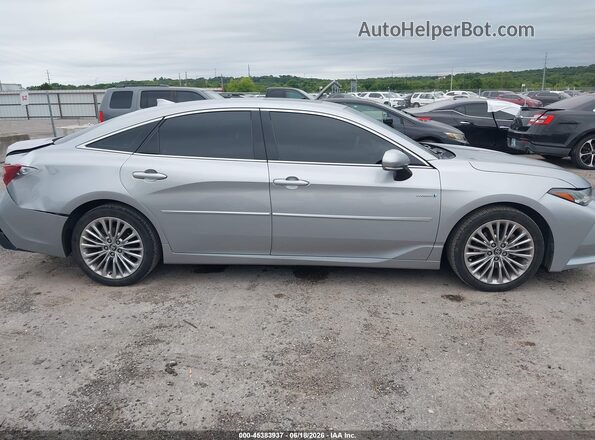 4T1C21FB3LU016112 2020 TOYOTA AVALON HYBRID Silver უკანა სალონის ხედი