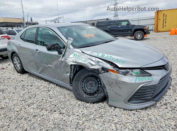 4T1C31AK1RU071140 2024 TOYOTA CAMRY Silver Передня права чверть