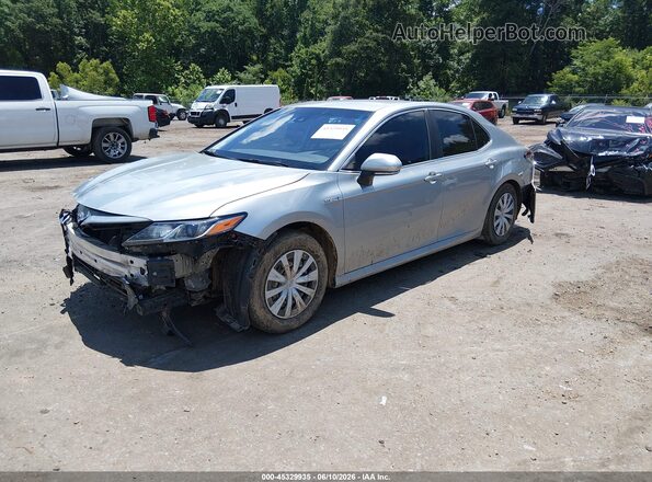 4T1C31AK9MU024172 2021 TOYOTA CAMRY Серебряный Передняя левая четверть