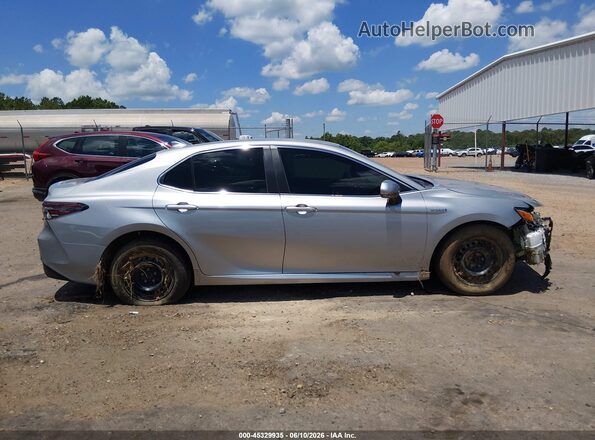 4T1C31AK9MU024172 2021 TOYOTA CAMRY Серебряный Вид задней части салона