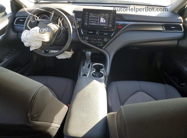 4T1C31AKXMU027288 2021 TOYOTA CAMRY Серебряный Вид панели приборов