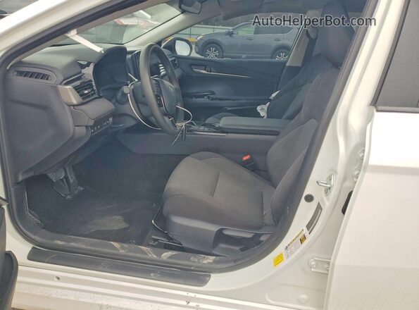 4T1DAACK0SU070834 2025 TOYOTA CAMRY White Front interior view