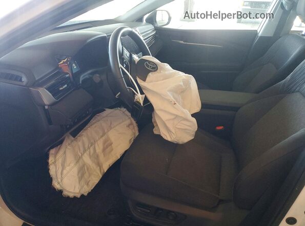 4T1DAACK0SU514956 2025 TOYOTA CAMRY White წინა სალონის ხედი