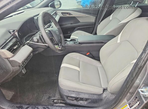 4T1DAACK0SU580200 2025 TOYOTA CAMRY Gray Widok wnętrza z przodu