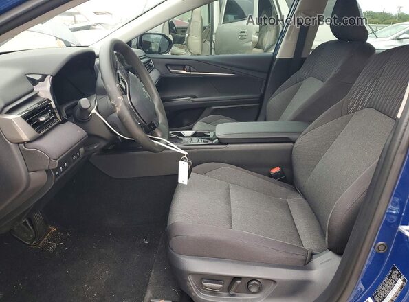 4T1DAACK1SU179075 2025 TOYOTA CAMRY Blue Vista interior delantera