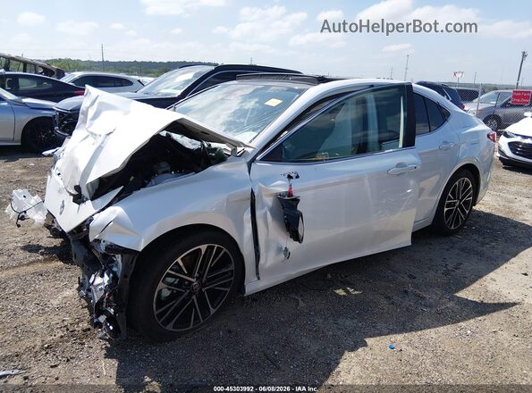 4T1DAACK1SU517025 2025 TOYOTA CAMRY White Вид задньої частини салону