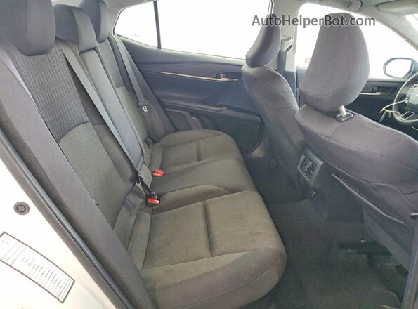 4T1DAACK1SU552356 2025 TOYOTA CAMRY White Vista de los asientos traseros