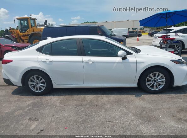 4T1DAACK1SU583879 2025 TOYOTA CAMRY White Вид задньої частини салону