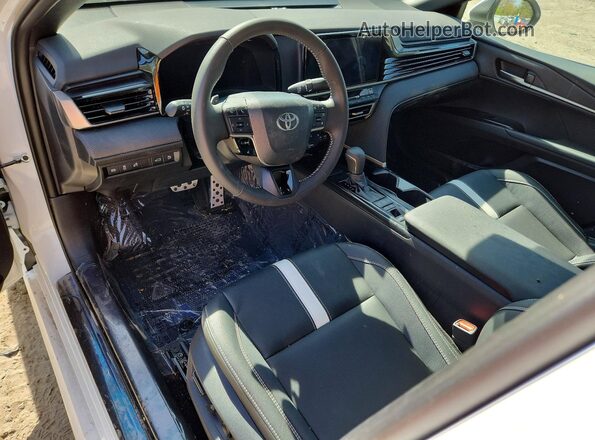 4T1DAACK1TU685572 2026 TOYOTA CAMRY White Widok deski rozdzielczej