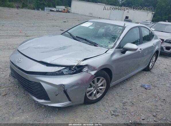 4T1DAACK2SU005287 2025 TOYOTA CAMRY Silver წინა მარცხენა ხედი სამი მეოთხედიდან