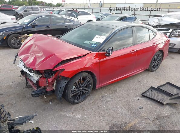 4T1DAACK2SU010599 2025 TOYOTA CAMRY Red წინა მარცხენა ხედი სამი მეოთხედიდან