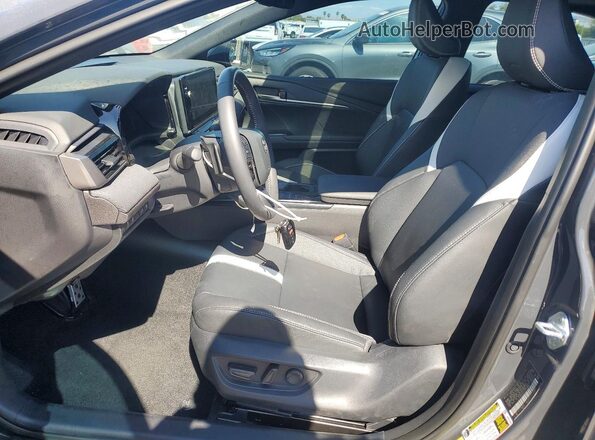 4T1DAACK2SU172586 2025 TOYOTA CAMRY Gray Вид салону спереду