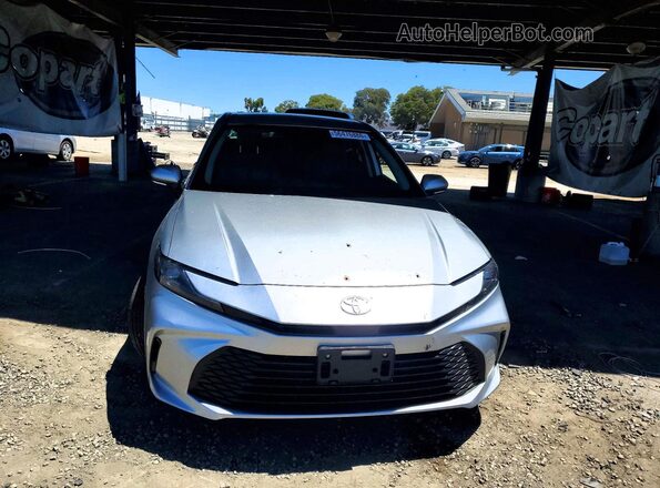 4T1DAACK2SU191204 2025 TOYOTA CAMRY Silver წინა ხედი