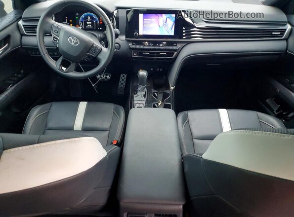 4T1DAACK2SU536229 2025 TOYOTA CAMRY Серебряный Вид панели приборов