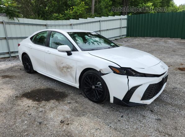 4T1DAACK2TU266775 2026 TOYOTA CAMRY White Vista de la etiqueta del VIN