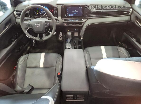 4T1DAACK2TU266775 2026 TOYOTA CAMRY White Vista del salpicadero