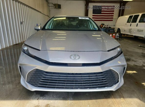 4T1DAACK3SU152492 2025 TOYOTA CAMRY Silver წინა ხედი