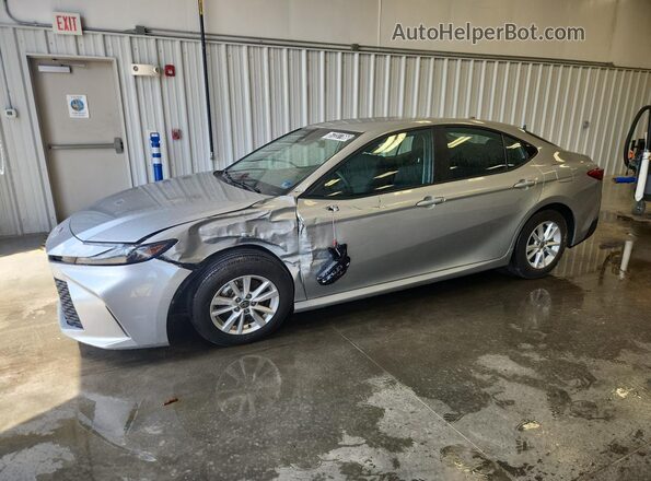 4T1DAACK3SU152492 2025 TOYOTA CAMRY Silver სალონის 360-გრადუსიანი ხედი