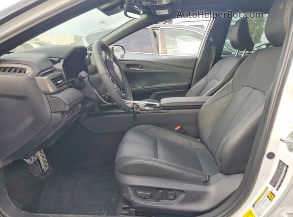 4T1DAACK3SU201156 2025 TOYOTA CAMRY White Вид салону спереду