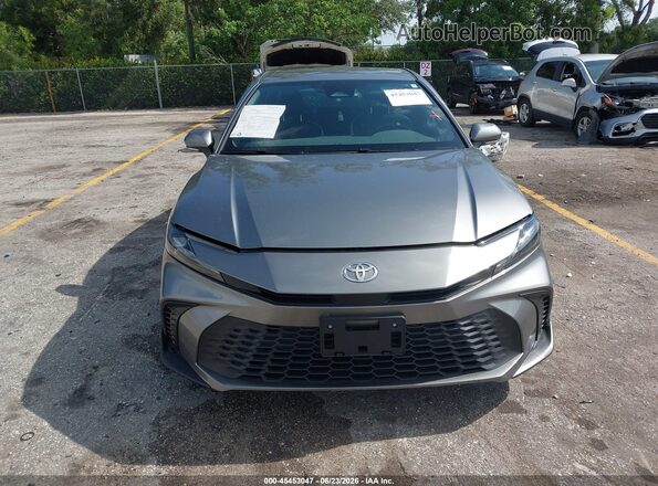 4T1DAACK3SU635402 2025 TOYOTA CAMRY Gray ხელსაწყოთა პანელის ხედი
