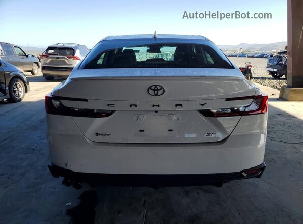 4T1DAACK3SU645010 2025 TOYOTA CAMRY Белый Вид сзади