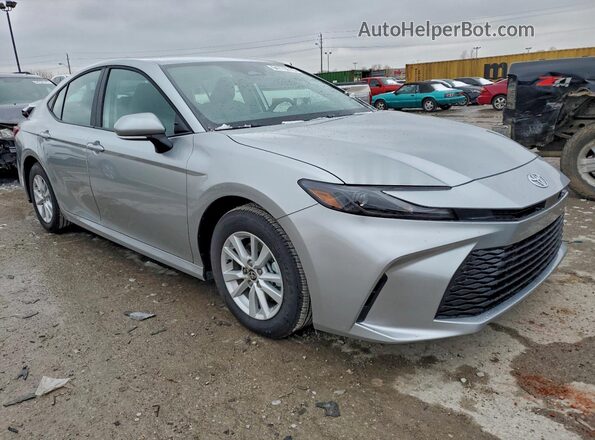 4T1DAACK3TU668496 2026 TOYOTA CAMRY Silver Delantero derecho