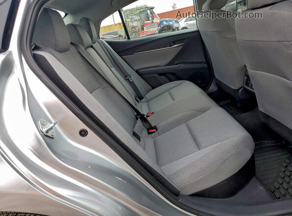 4T1DAACK3TU668496 2026 TOYOTA CAMRY Silver Vista de los asientos traseros