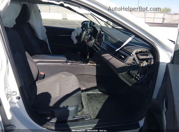 4T1DAACK4SU037772 2025 TOYOTA CAMRY White Vista interior delantera