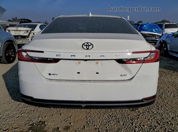 4T1DAACK4SU043541 2025 TOYOTA CAMRY White უკანა ხედი