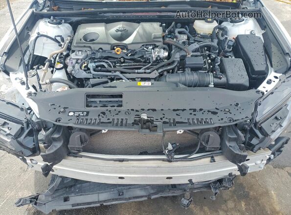 4T1DAACK4SU145678 2025 TOYOTA CAMRY White Widok wnętrza z tyłu