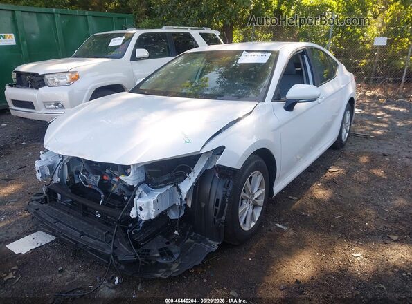 4T1DAACK4SU155448 2025 TOYOTA CAMRY White Առջևի ձախ երեք քառորդ տեսարան
