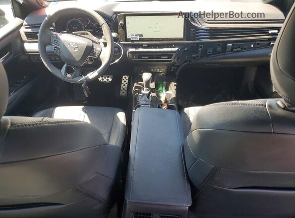 4T1DAACK4SU616518 2025 TOYOTA CAMRY Серебряный Вид панели приборов