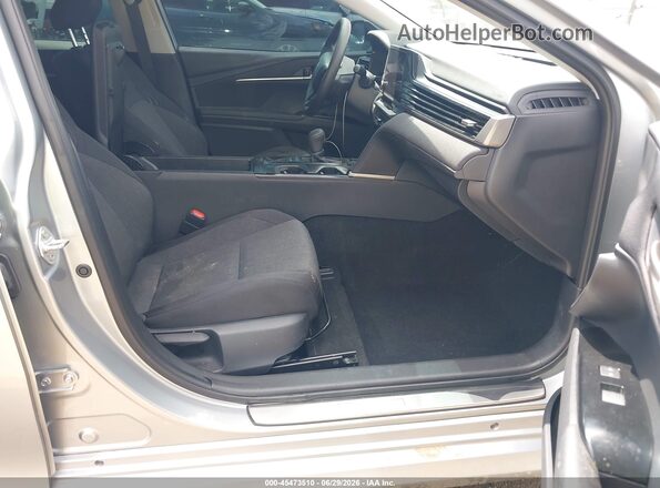 4T1DAACK4TU242526 2026 TOYOTA CAMRY Silver Widok wnętrza z przodu