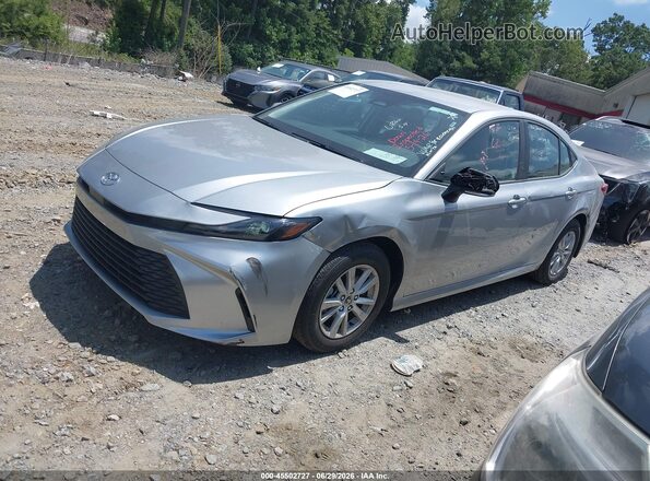 4T1DAACK4TU700758 2026 TOYOTA CAMRY Silver Vista tres cuartos delantera izquierda