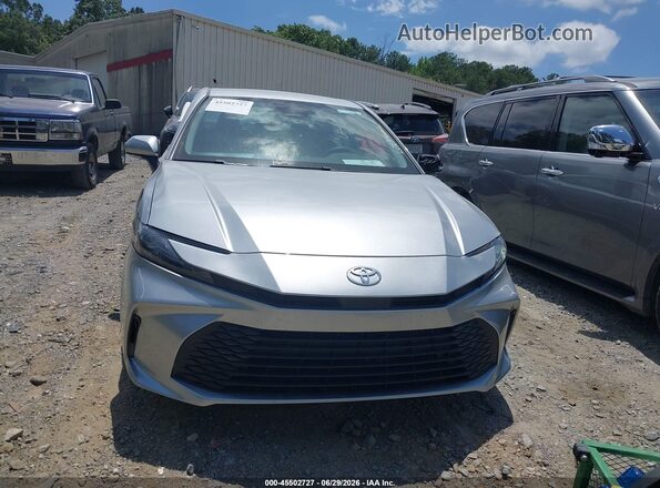 4T1DAACK4TU700758 2026 TOYOTA CAMRY Silver Vista del cuadro de instrumentos