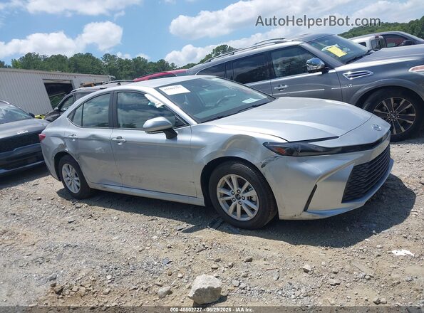 4T1DAACK4TU700758 2026 TOYOTA CAMRY Silver Vista interior trasera