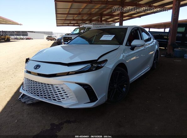 4T1DAACK4TU715390 2026 TOYOTA CAMRY White წინა მარცხენა ხედი სამი მეოთხედიდან
